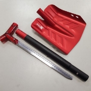 Picture of Spade med såg, delbar röd