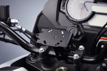 Visa detaljer för NAVIGATORFÄSTE SV650, V-STROM 650/1000 Bild på NAVIGATORFÄSTE SV650, V-STROM 650/1000