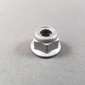 Visa detaljer för NUT,HEX FLG-NYL LOCK M8X1.25 CL10 Bild på NUT,HEX FLG-NYL LOCK M8X1.25 CL10
