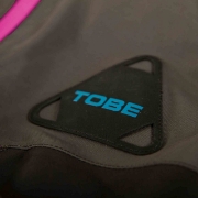 Bild på Monosuit TOBE Tiro skal, Dark Ink Pink