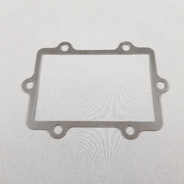 Visa detaljer för 13156-88J00 GASKET REED VALVE Bild på 13156-88J00 GASKET REED VALVE
