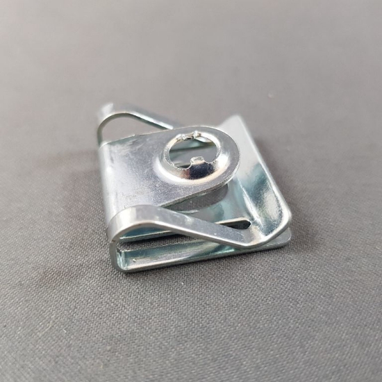 Bild på CLIP,RECEPTACLE-1/4 TURN STUD