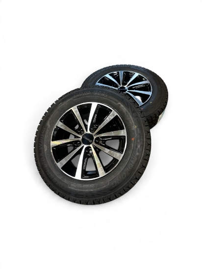 Bild på Vinterdäck/alufälg Dubb 155/80 x 13C Bultmönster 5x112
